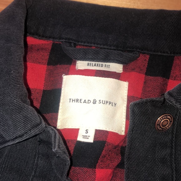 Women’s size sm. Thread and supply black denim jacket - Picture 3 of 4